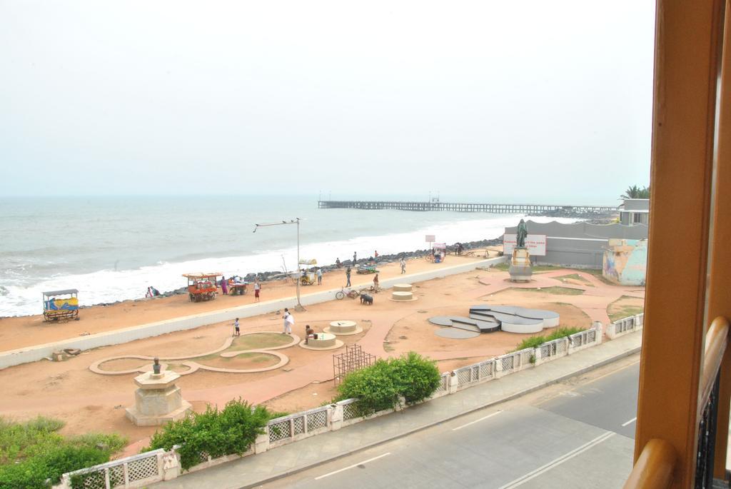 Cours Chabrol Hotel Pondicherry Exterior photo