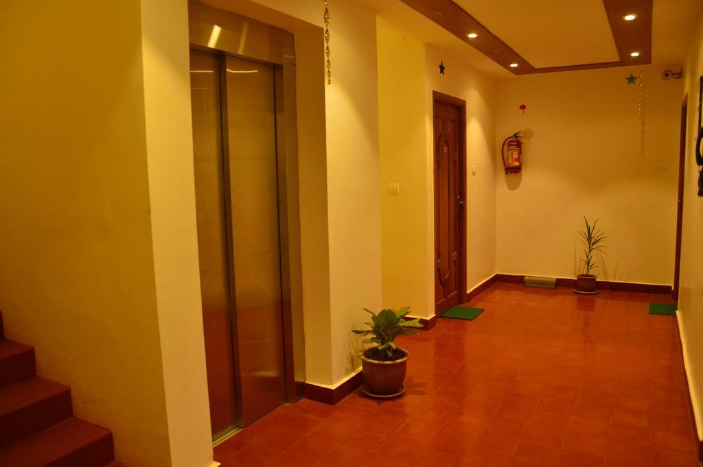 Cours Chabrol Hotel Pondicherry Exterior photo