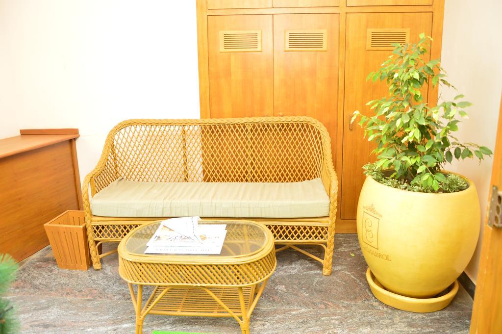 Cours Chabrol Hotel Pondicherry Exterior photo