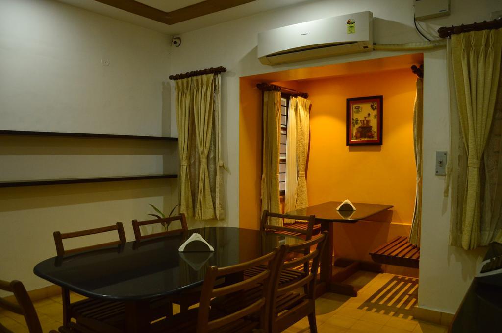 Cours Chabrol Hotel Pondicherry Exterior photo