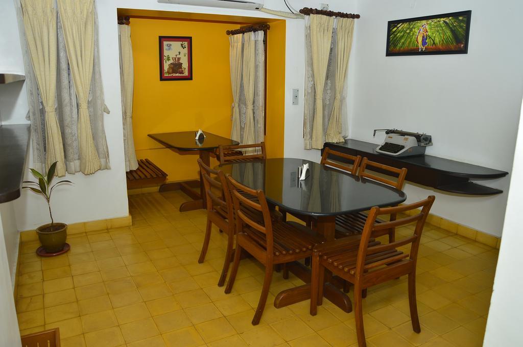 Cours Chabrol Hotel Pondicherry Exterior photo