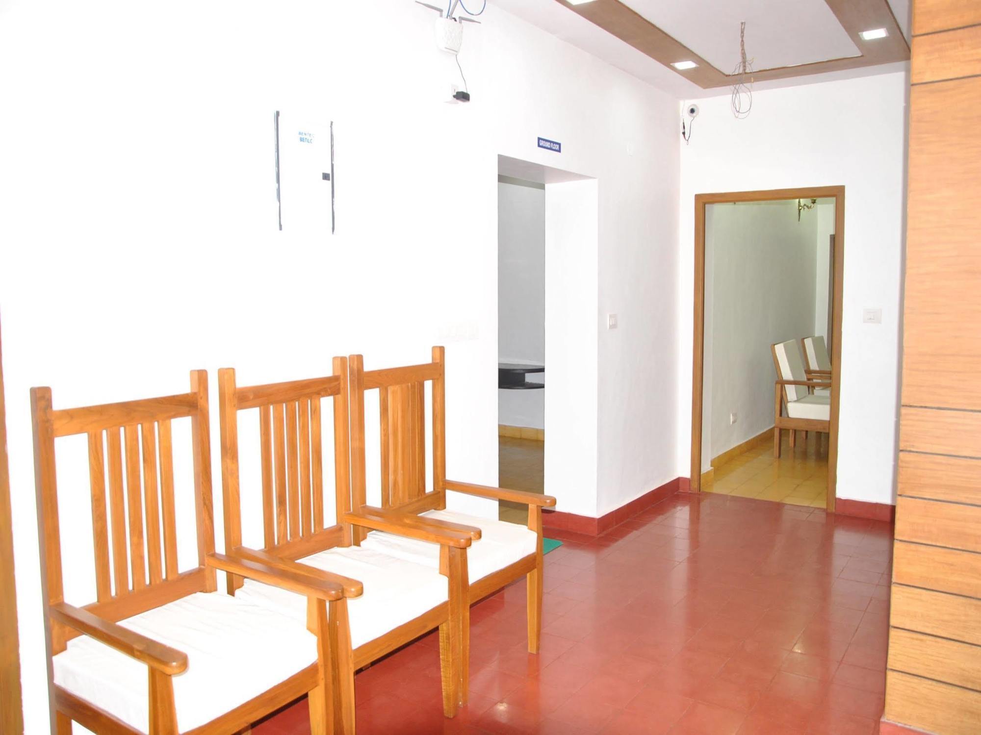 Cours Chabrol Hotel Pondicherry Exterior photo